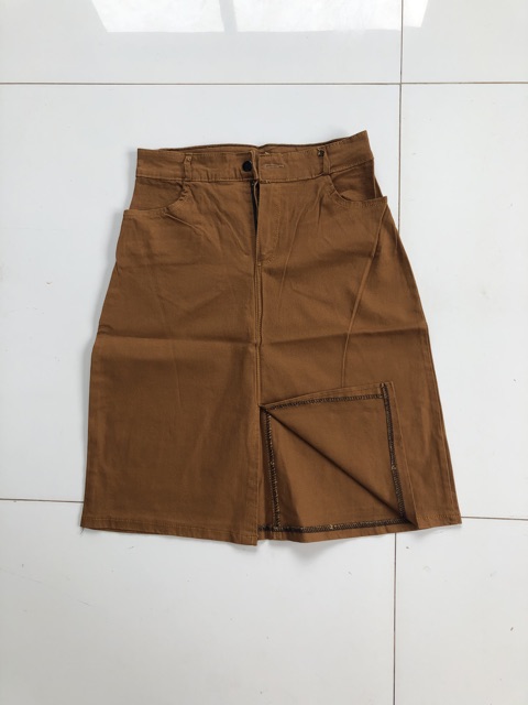 Chân váy kaki xẻ trước tiểu thư | BigBuy360 - bigbuy360.vn