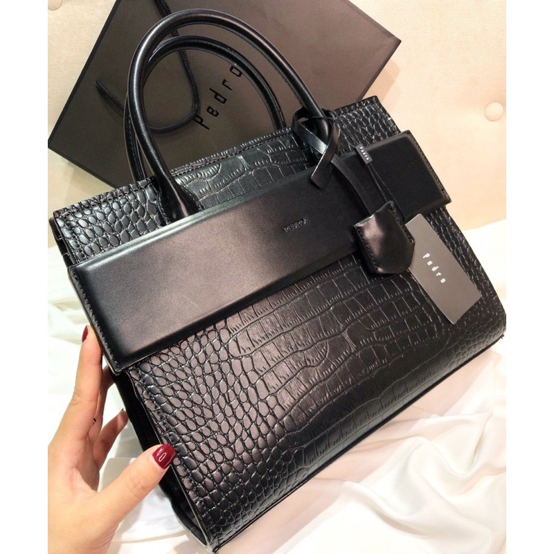 Túi Pedro tay cầm công sơ da rắn