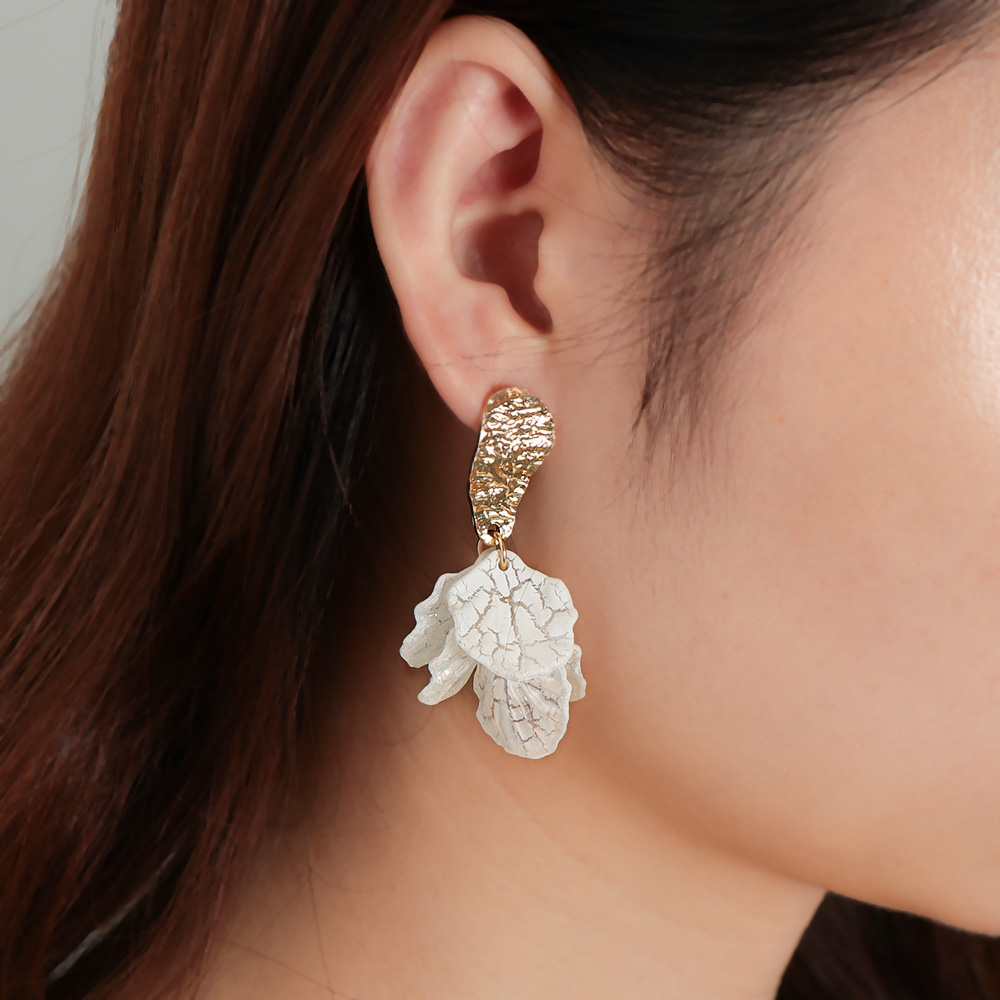 Bông Tai Hợp Kim Hình Hoa Đính Đá Xinh Xắn