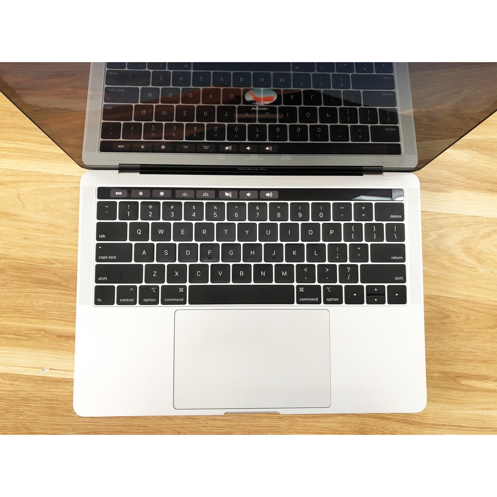 MacBook Pro 13 2018 i5/8G/256G