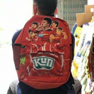 Ba lô dạ quang sữa kun.