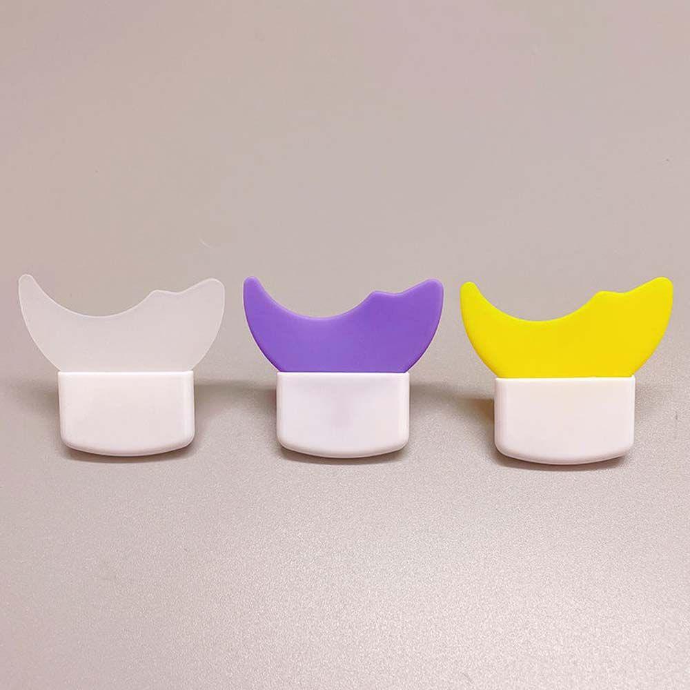 1 Dụng Cụ Hỗ Trợ Kẻ Mắt Dễ Sử Dụng Cho Người Mới Bắt Đầu