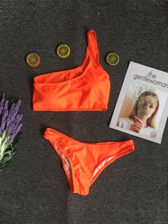 Bikini lệch vai sexy