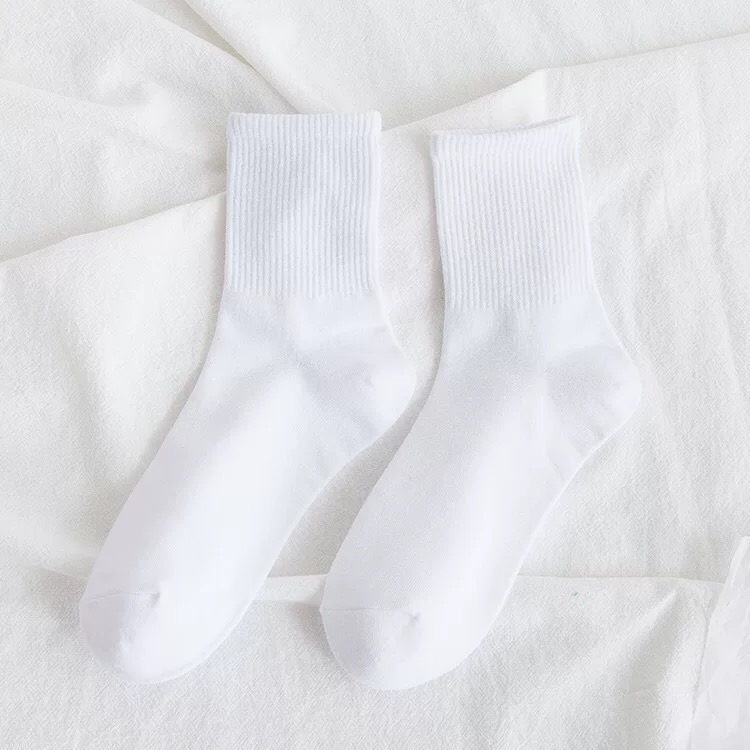 Tất trơn cao cổ nam nữ unisex phong cách trẻ trung chất liệu thoáng mát, thấm mồ hôi