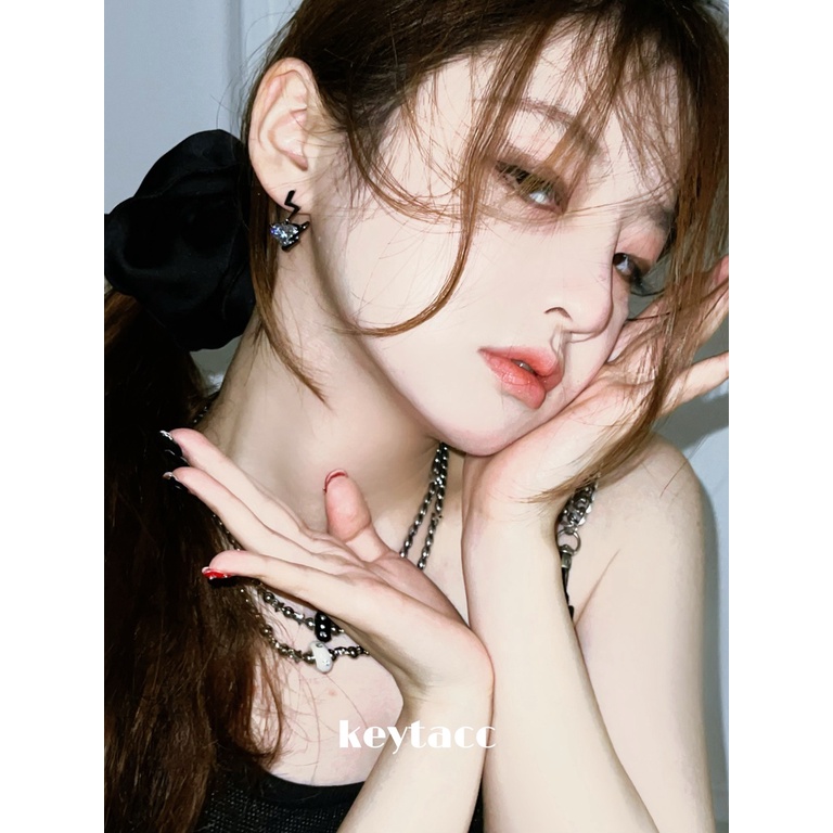 Khuyên tai đính đá zircon trái tim thời trang