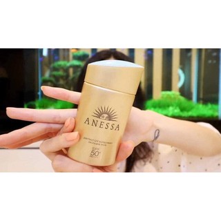 Kem Chống Nắng  anesa vàng đậm spf50 60ml