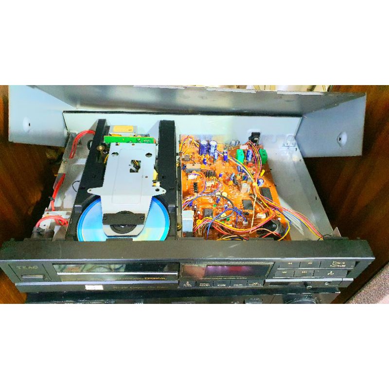 Đầu nghe nhạc CD TEAC pd275
