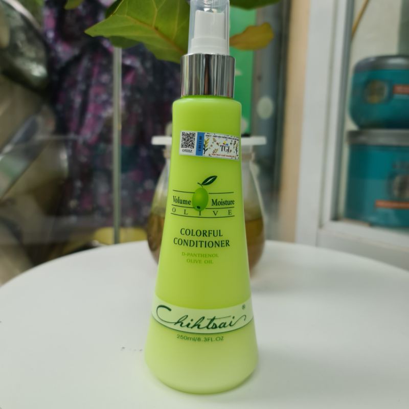 Xịt dưỡng Chihtsai Olive Colourful Conditioner 250ml