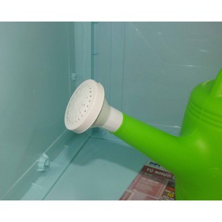 bình tưới cây nhựa 5l