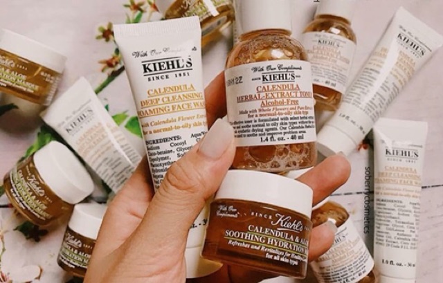 Sữa rửa mặt hoa cúc Kiehl’s Calendula Deep Cleansing Foaming Face Wash 30ml | BigBuy360 - bigbuy360.vn