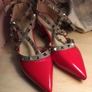 Giày valentino đẹp gót vuông (Sẵn màu da size 36)
