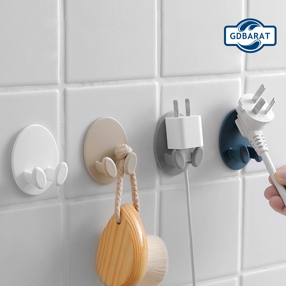 Set 2 Móc Treo Phích Cắm Dán Tường Bằng Nhựa Tiện Dụng