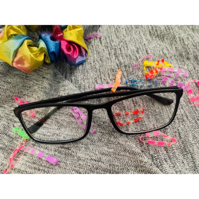 Kính gọng đen / kính mắt mèo