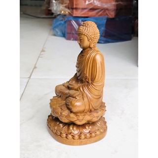 Tượng Phật thích ca gỗ bách xanh
