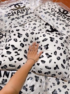 Gối Chanel da báo 80k/ 2 chiếc