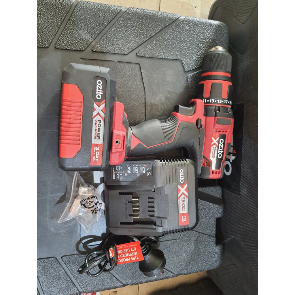 Combo khoan pin OZITO PXDDS-180, pin 3.0Ah, sạc