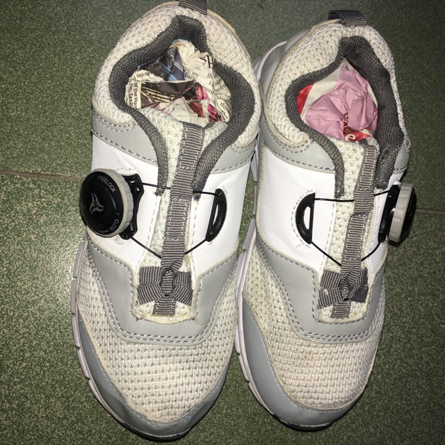 Giày si hiệu cho bé