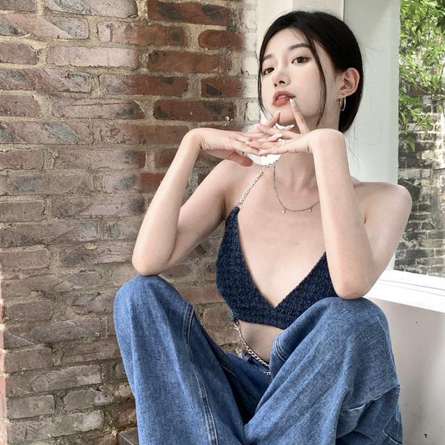 Jiashucheng Hàng Có Sẵn Áo Hai Dây Ngắn Cổ Chữ v Phối Dây Xích Ngọt Ngào Quyến Rũ Thời Trang Mùa Hè Cho Nữ