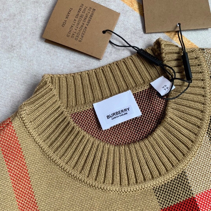 Áo len cổ tròn nam nữ BURBERRY BBR họa tiết hiện đại thu đông 2021