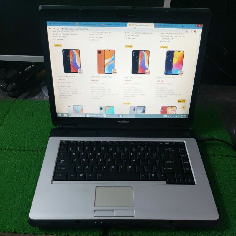 Laptop Toshiba Ram 4Gb Ổ Cứng 250Gb đầy đủ phụ kiện theo máy - Tùy đợt hàng giao máy ngẫu nhiên