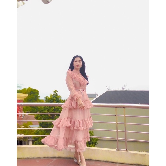 G1- đầm voan tầng bèo kín cổ, tay dài, màu hồng