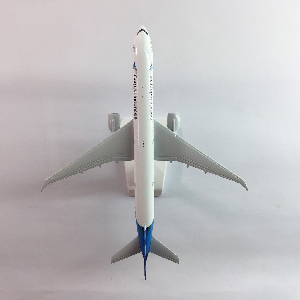 Mô hình máy bay kim loại Indonesia Garuda Indonesia dòng Boeing 777 300er 20cm món quà tặng mô hình tĩnh die-cast