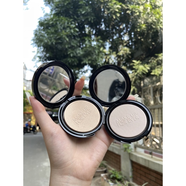 Phấn Highlight Make Up For Ever Pro Glow