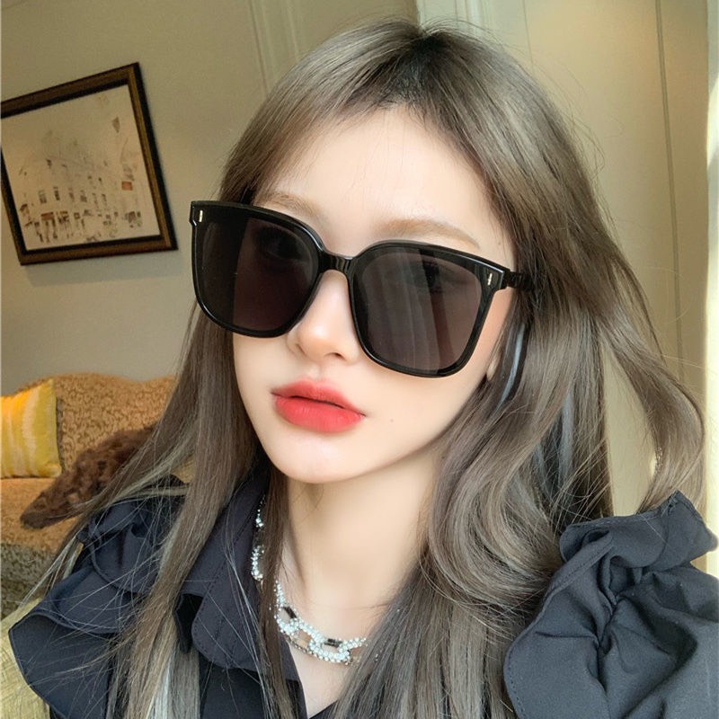 Kính Mắt Thời Trang Nam Nữ Đen Vạch Dọc Siêu Hot Trend Phong Cách Hàn