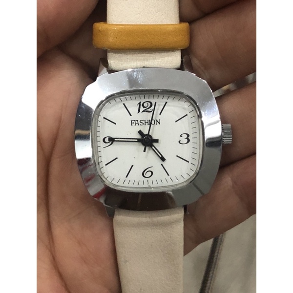 ĐỒNG HỒ SI CƠ LÊN DÂY CÓT DÀNH CHO NỮ - THƯƠNG HIỆU FASHION