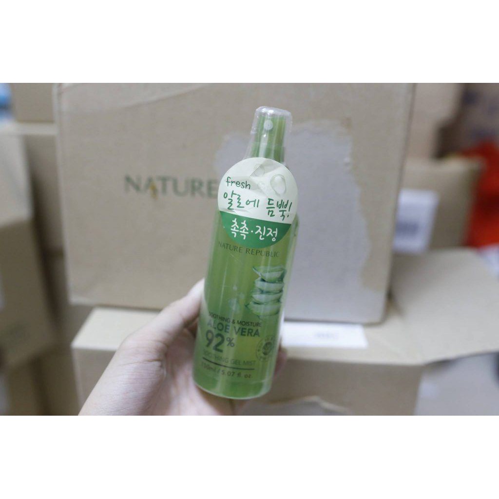 Xịt Khoáng Giải Nhiệt Dưỡng Ẩm Cho Da Nha Đam Aloe Vera 92%