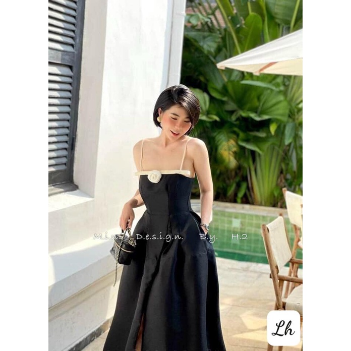 Váy đầm 2 dây phối ngực cài hoa