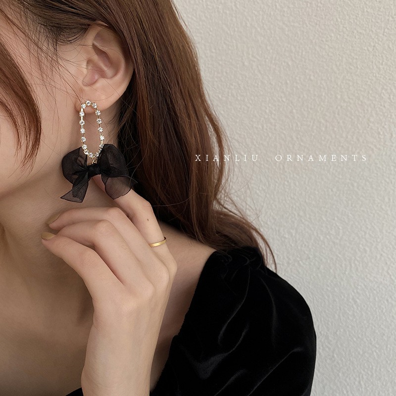 Bông Tai Hoa Tai Nơ Đen Đính Đá Sang Trọng Qúy Phái Trang Sức Cao Cấp Mainia Shop