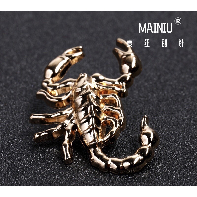 Cài áo bọ cạp