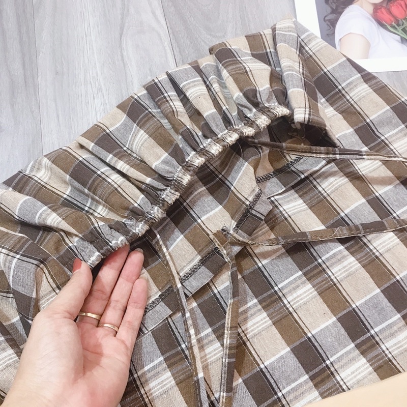 Váy yếm xoè kẻ caro nâu 2 dây hở vai chữ A chất thô mềm chun lưng
