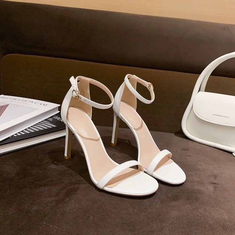 Bán giá sỉ- Giày sandal quai mảnh gót nhọn 9p Ngọc Trinh bít gót da lì sang xịn