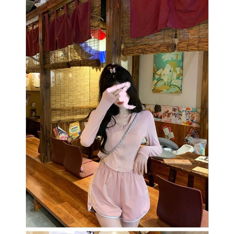 The hem arc pure desire to self-cultivation sports jacket women's autumn leisure short style to wear a spicy girl blouse design feeling small trend