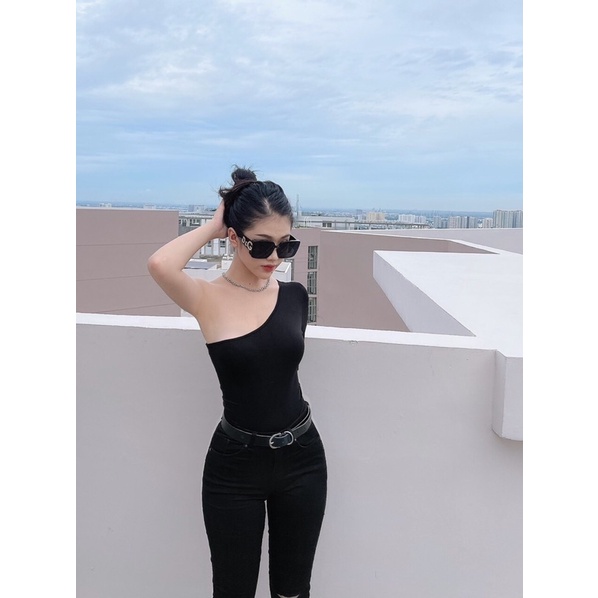 Áo Hở Lưng Lệch Vai