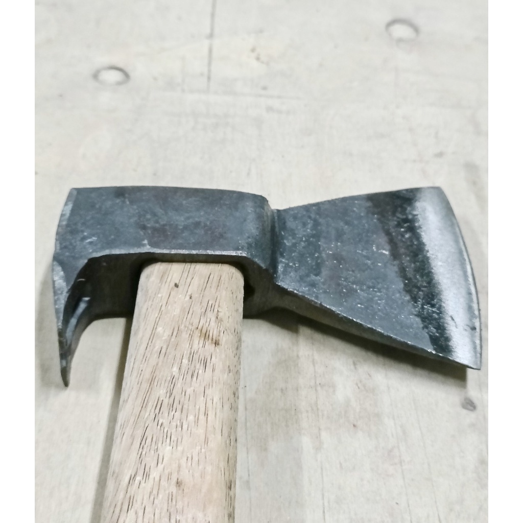 Búa rìu nhíp đen 0.8 kg