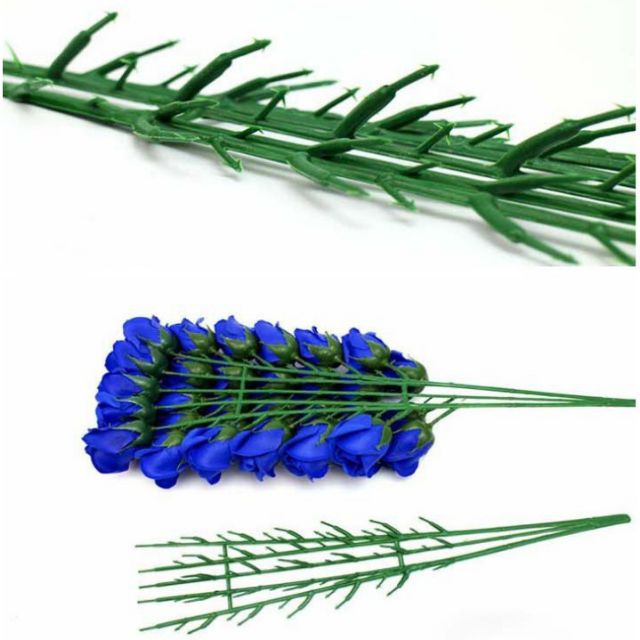 Thân cây cắm 99 hoa,,,