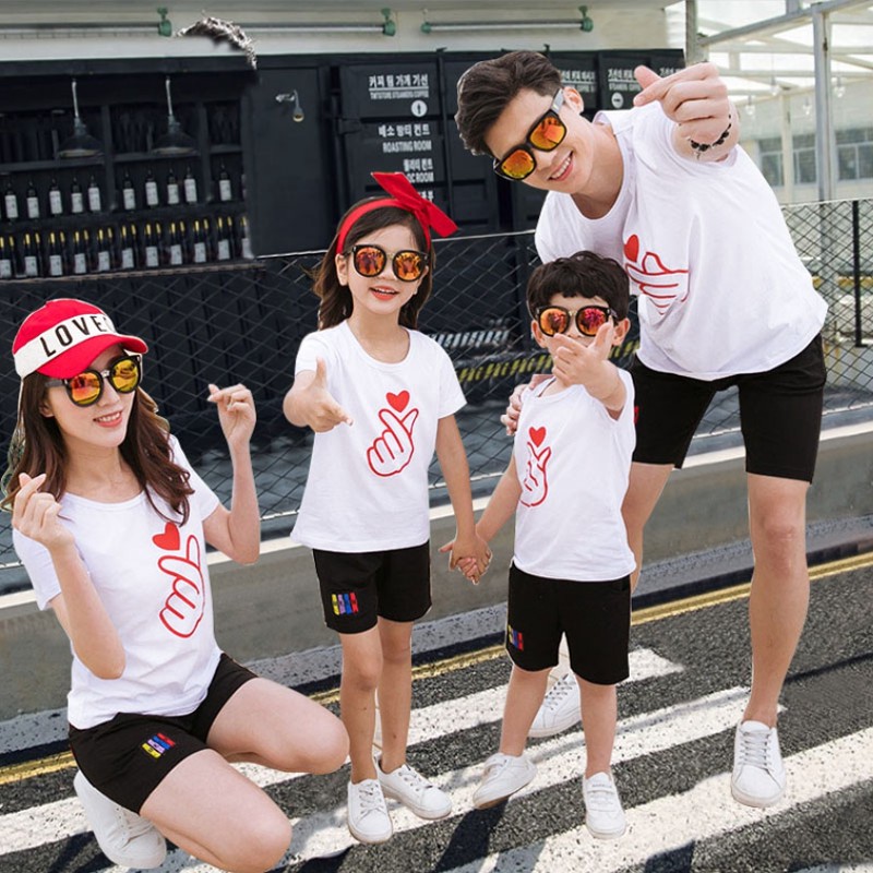 Áo Thun Đồng Phục Gia Đình In Hình Bắn Tim Local Brand DLX Áo Gia Đình Đẹp Chất Thun 35% Cotton