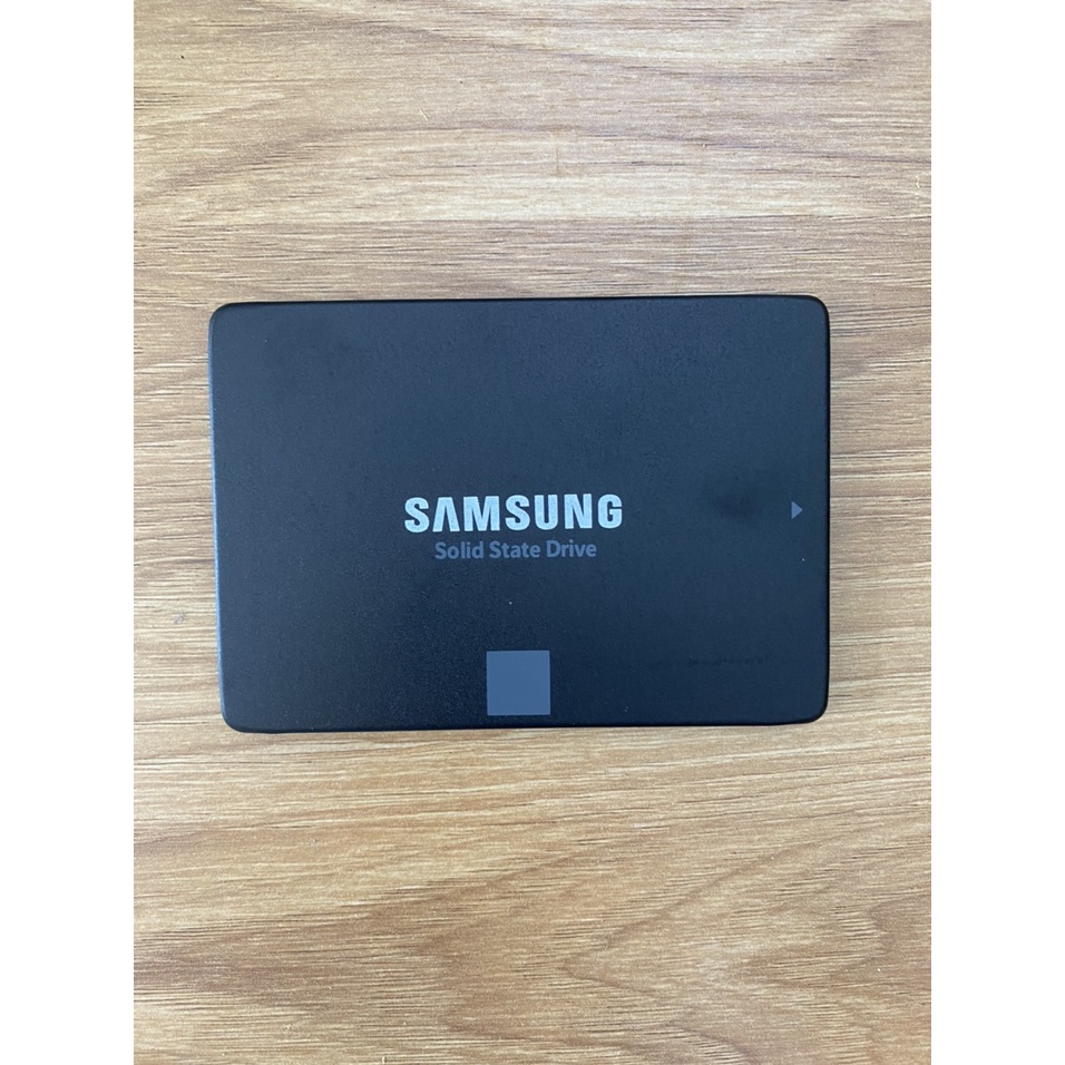 SSD 250G Samsung giá rẻ BH dài đã cài sẵn Win 10