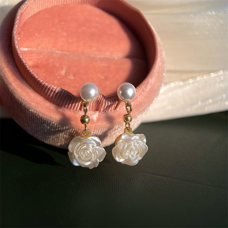 Khuyên tai kẹp không bấm lỗ chốt điều chỉnh K112 bằng hợp kim mạ vàng hình bông hoa dáng midi Leous Accessories