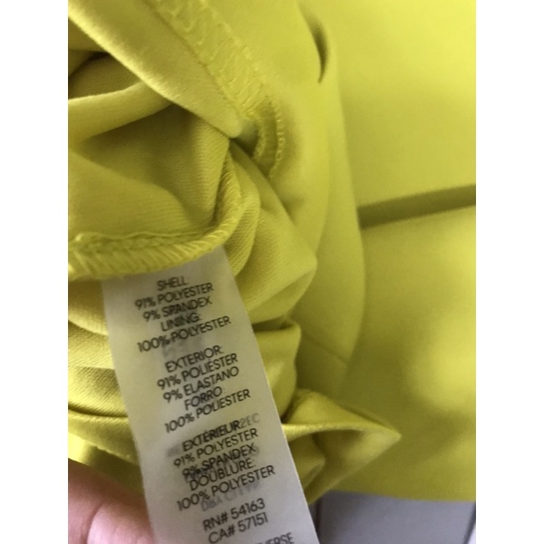 Váy Calvin Klein sát nách cổ V