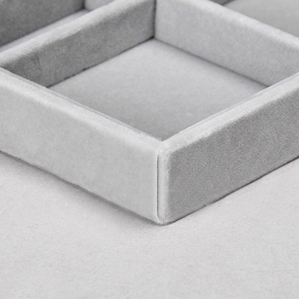 1 Hộp Đựng Trang Sức Bằng Nhung Sang Trọng