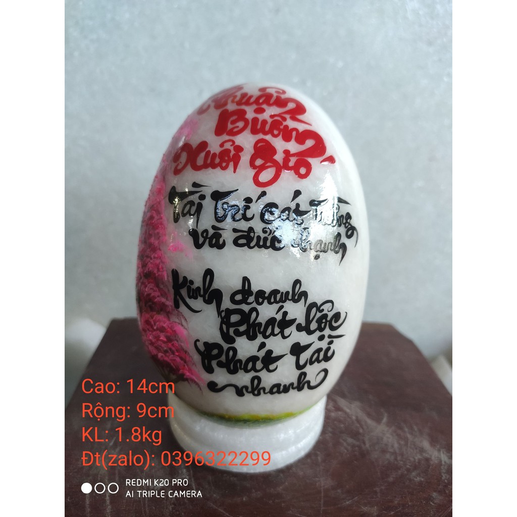 Tranh thư pháp trên nền quả trứng đá 100% tự nhiên, chủ đề Tài Lộc,Nghiệp... KL: 1.8kg, Rộng: 9cm. Cao: 14cm.
