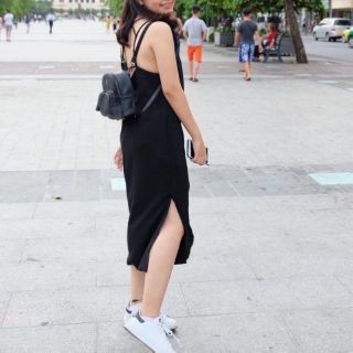 Đầm maxi đen chéo lưng hàng tốt