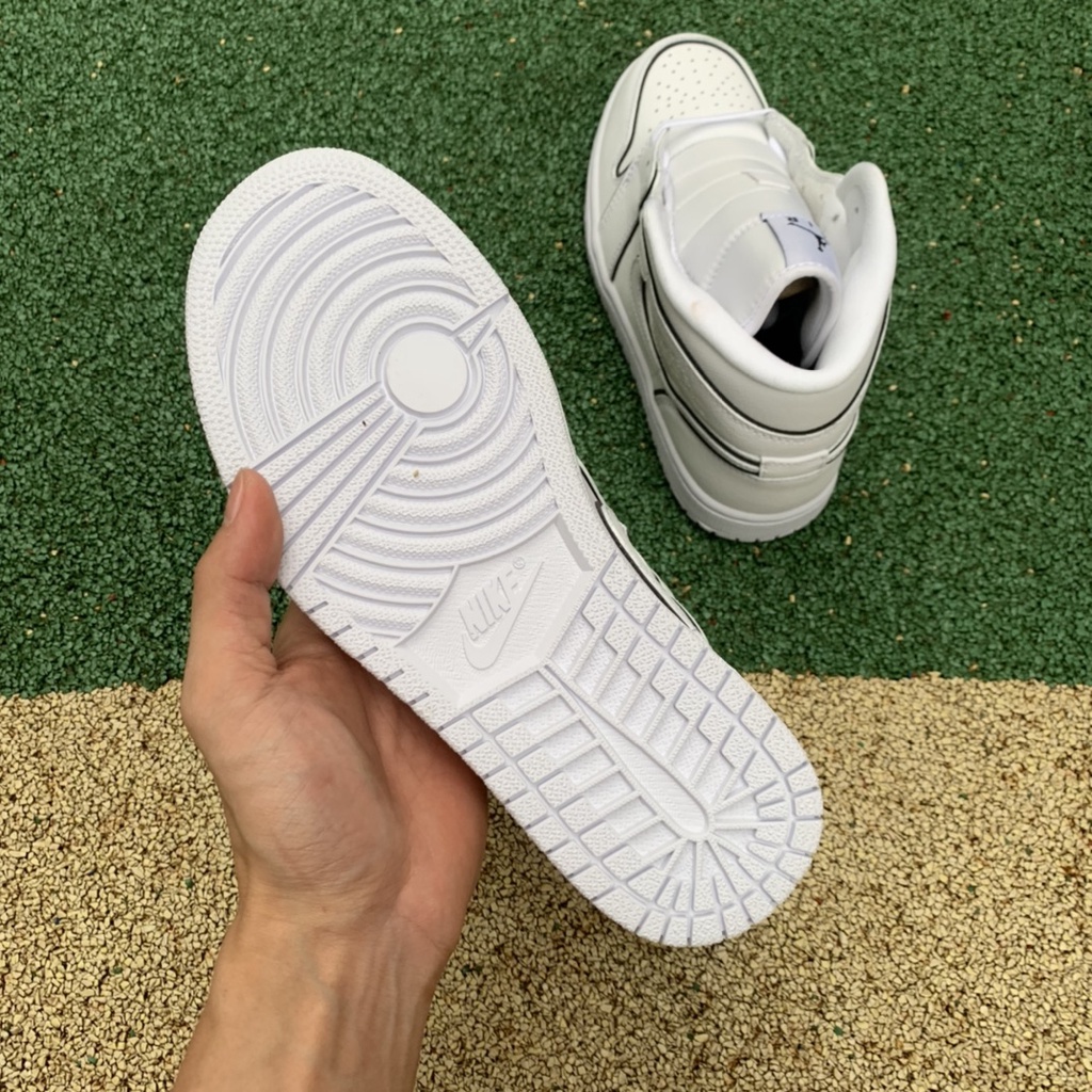 Giày Air Jordan 1 Mid "Iridescent Reflective"