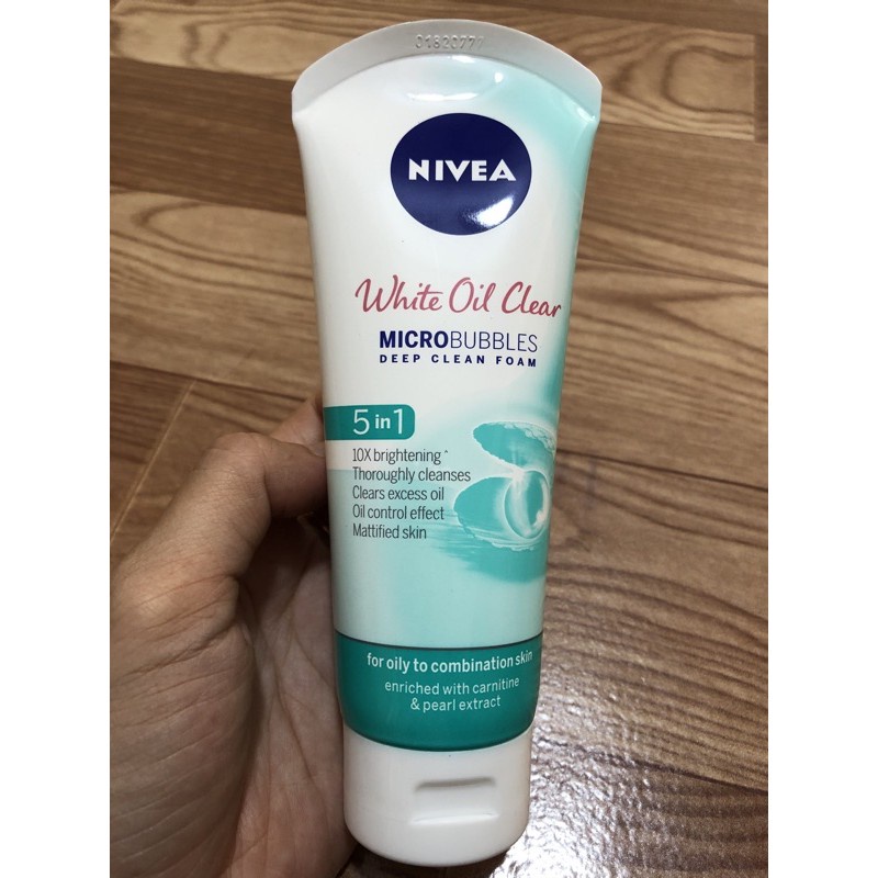 Sữa rửa mặt Nivea sạch nhờn dưỡng trắng 100g