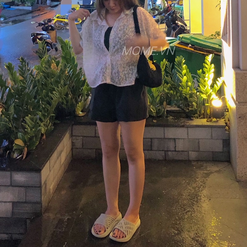 Sơ mi họa tiết xuyên thấu || nút áo bông || dáng ngắn Oversized - MOME.VN