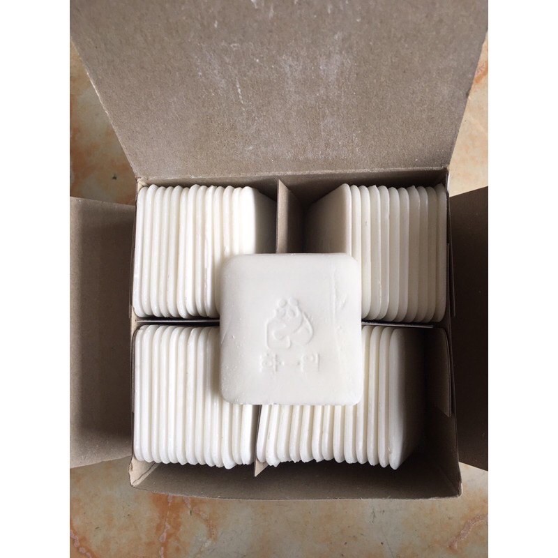 Phấn sáp bay con gấu panda phấn bay con gấu có mùi thơn nhẹ phấn hộp 50 viên như hình.